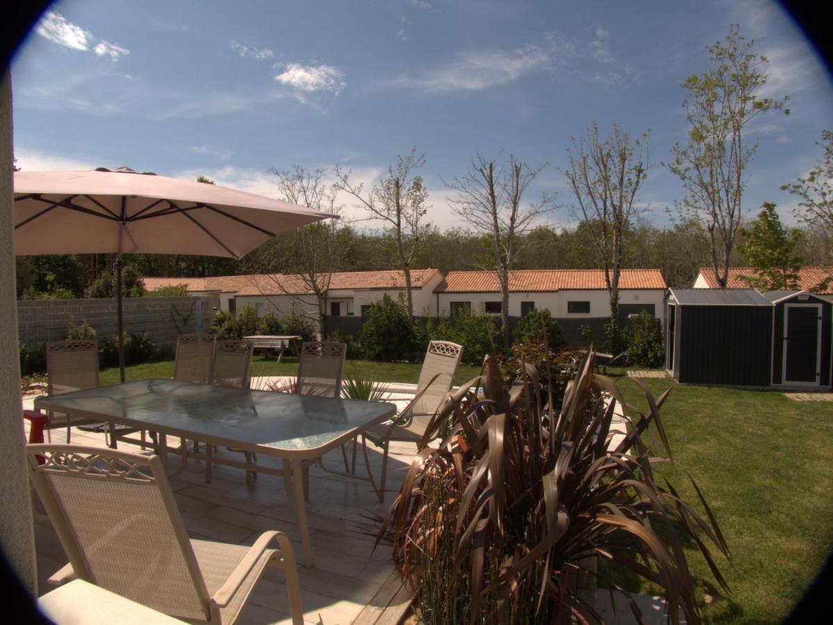 Villa D'Eau Douce Les Achards  ภายนอก รูปภาพ
